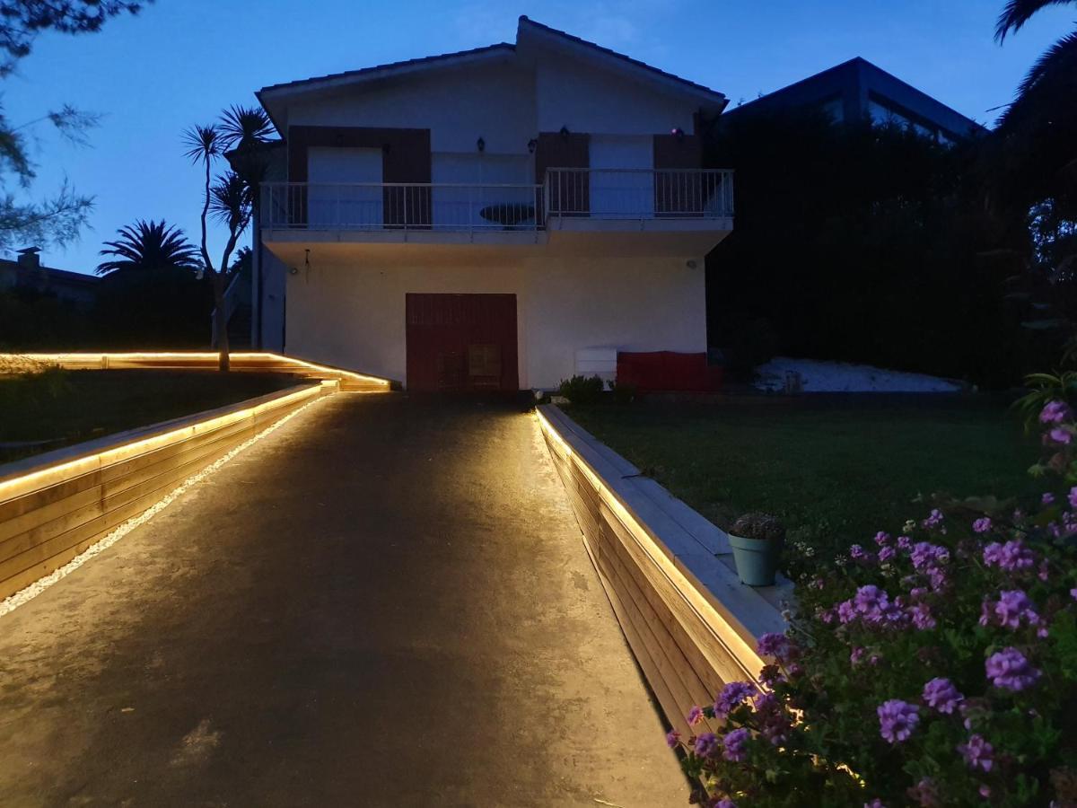 Villa Vistas Al Mar, Urbanizacion Privada Con Piscina De Agua Salada Ajo Εξωτερικό φωτογραφία